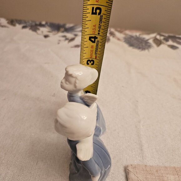 Vintage Blue and White Glaze Kissing Angels - Picture 9 of 9
